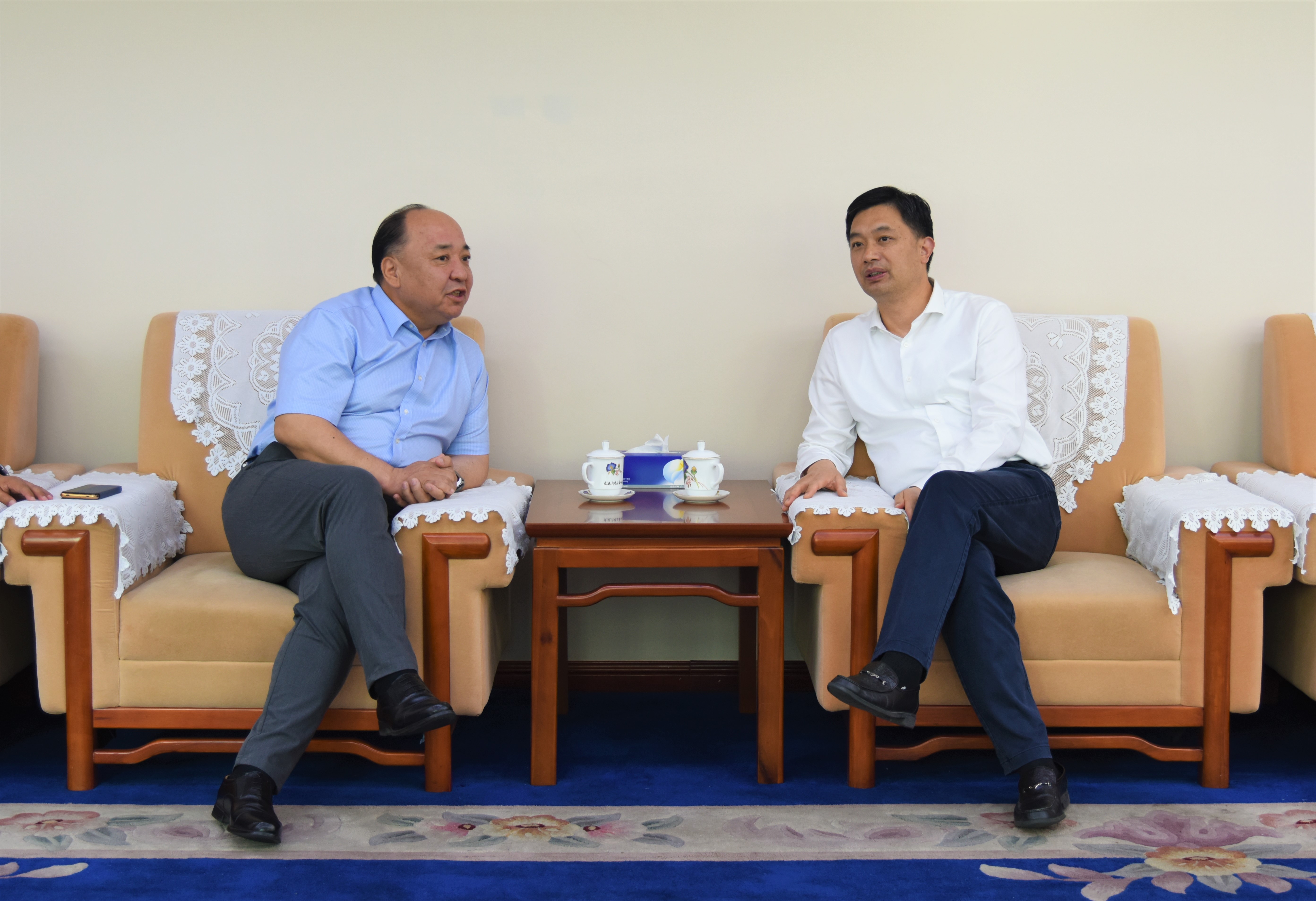 博州政府副州长吾尔肯同志率州交通运输系统干部赴省厅学习考察