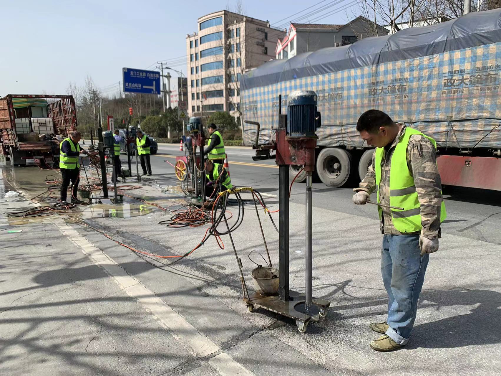 十堰公路城区路面大中修养护工程全面复工